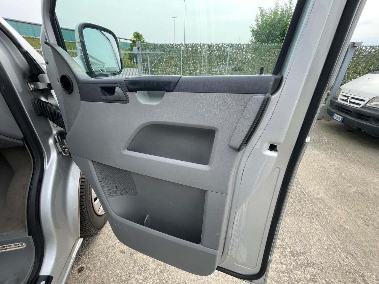 Volkswagen Transporter 2.5 TDI/130CV PC-TM Kombi