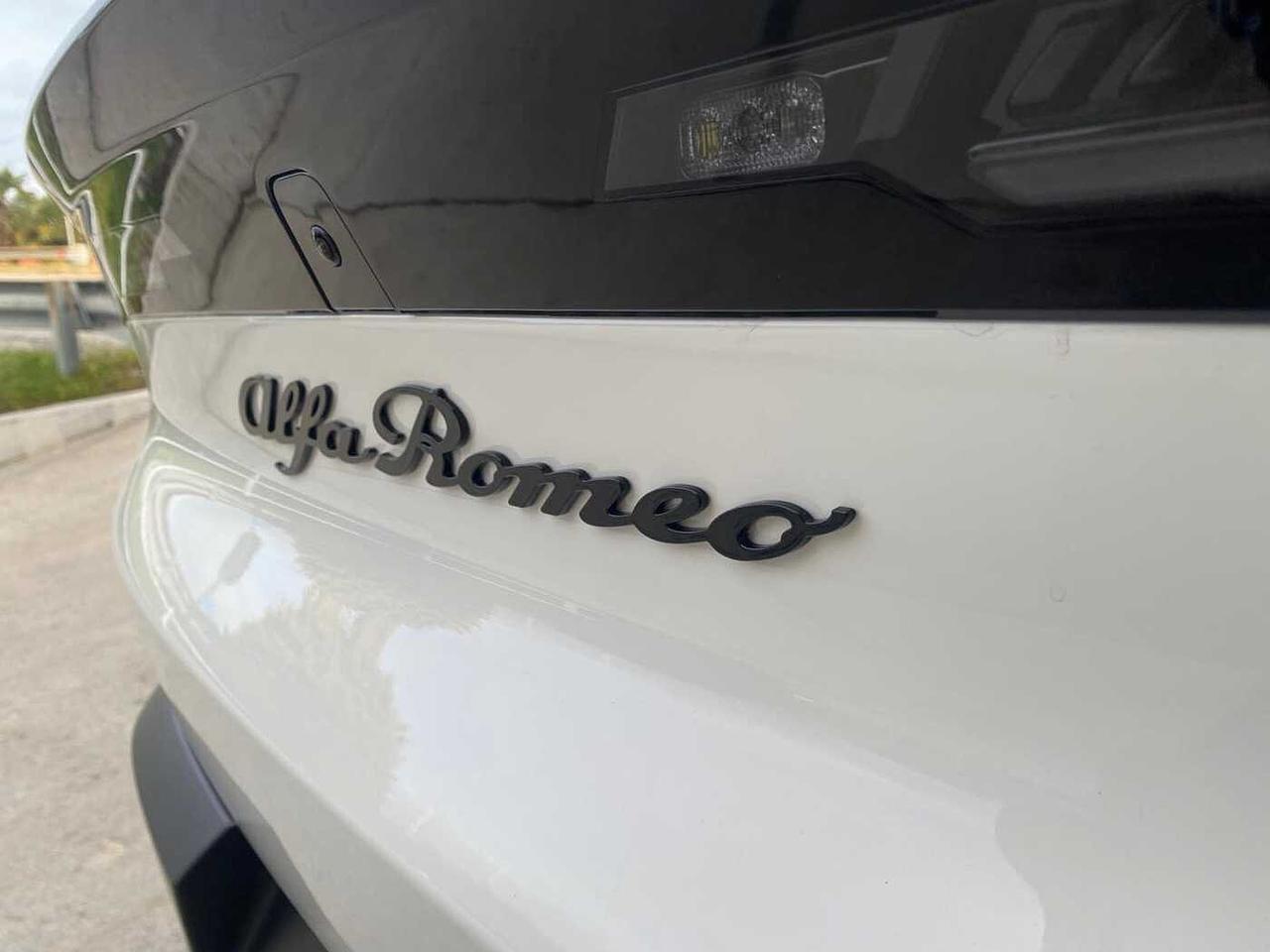 Alfa Romeo Junior 1.2 145 CV Hybrid eDCT6 Speciale