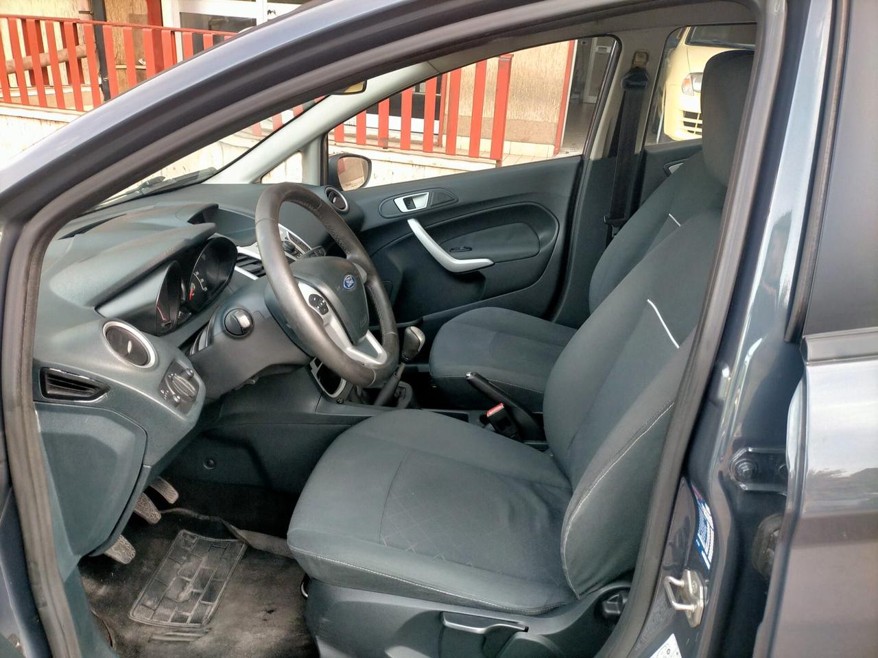 Ford Fiesta 1.4 TDCi 70CV 5 porte Business