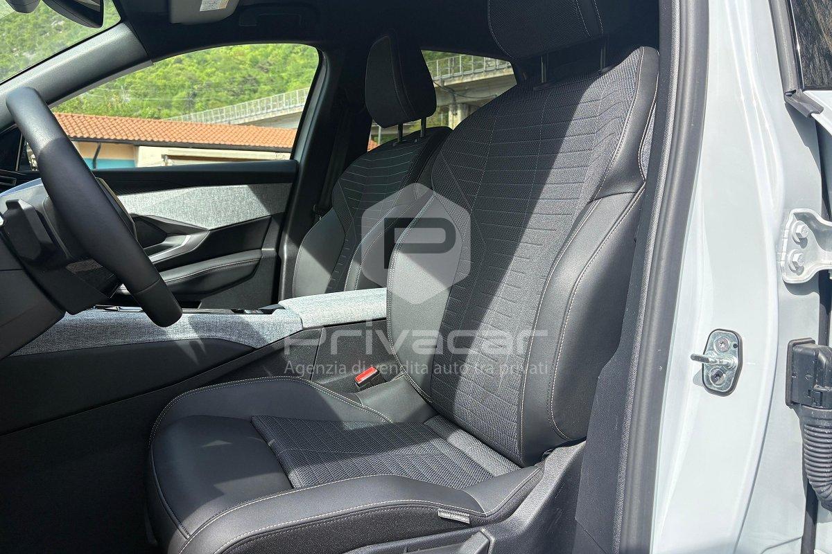 PEUGEOT 3008 Hybrid 136 e-DCS6 Allure