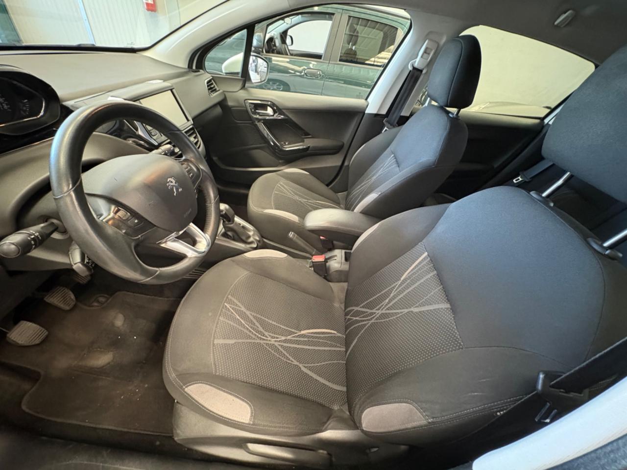 Peugeot 208 1.2 82CV 2013 Ok per neopatentati