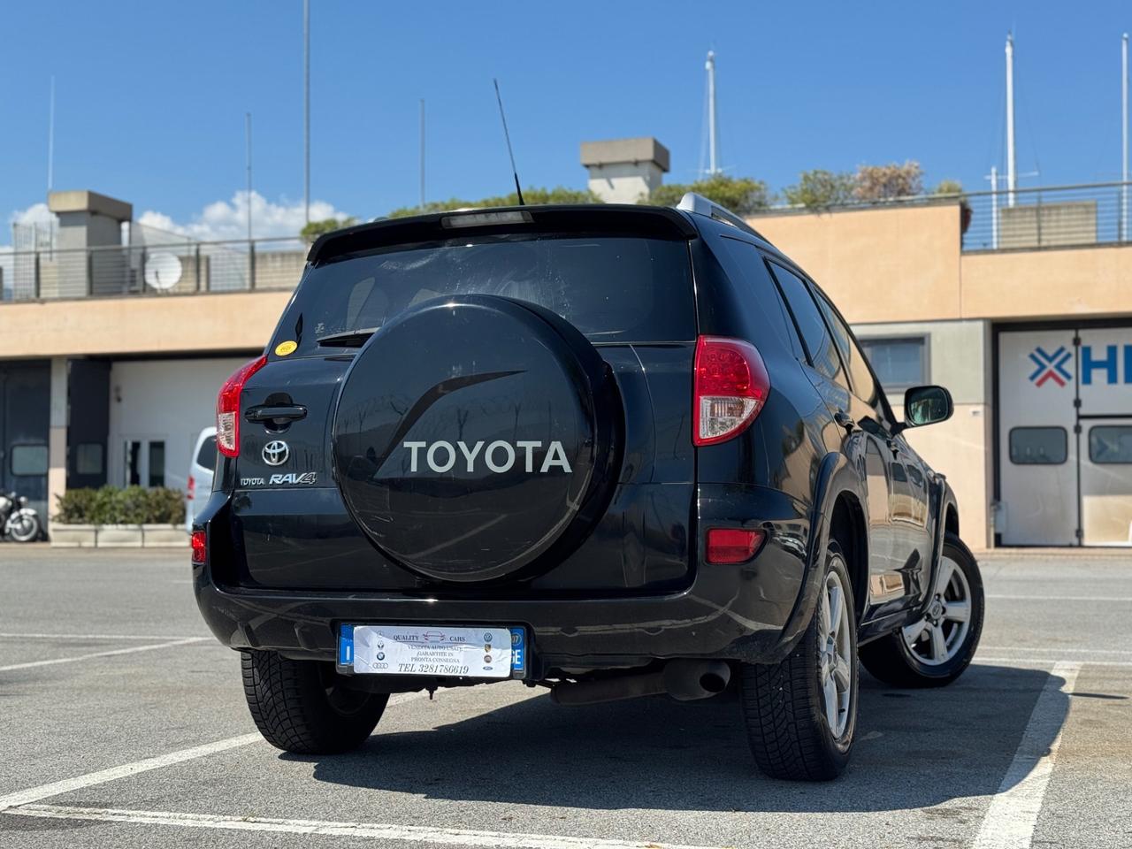 TOYOTA RAV 4 2.2D4-D 177 CV LUXURY 12 MESI DI GARANZIA