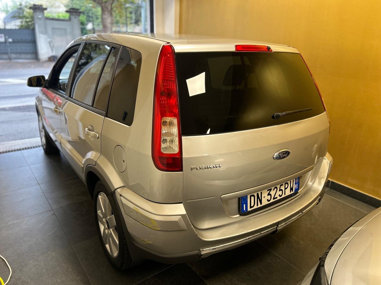 Ford Fusion 1.4 16v Titanium 80cv *** NEOPATENTATI ***