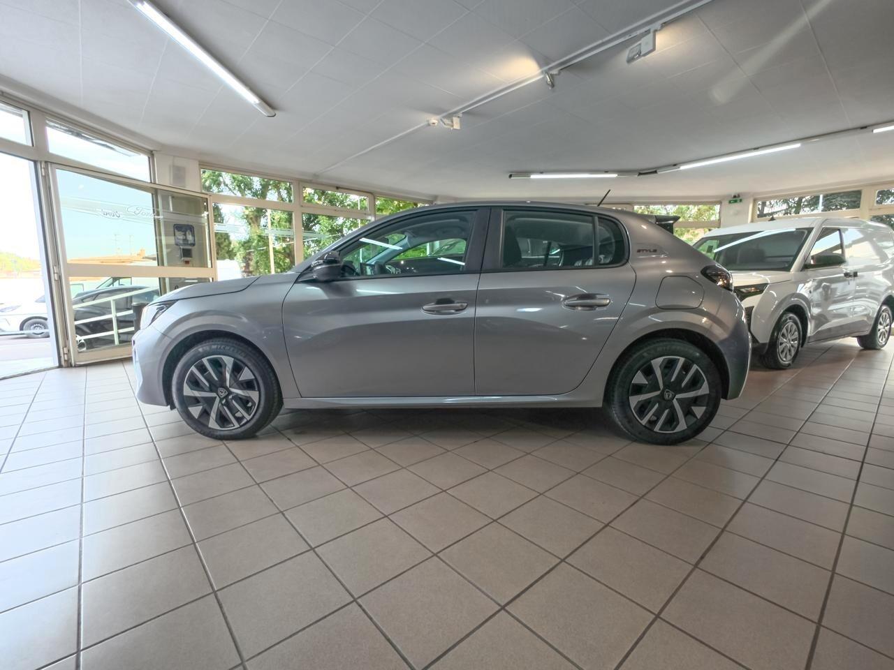 Peugeot 208 Hybrid 100 e-DCS6 Style KM 0