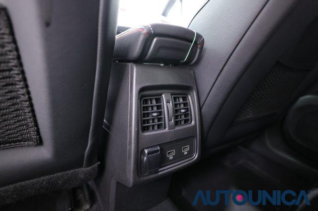 RENAULT Captur FULL HYBRID E-TECH 145 CV RS LINE NEOPATENTATI