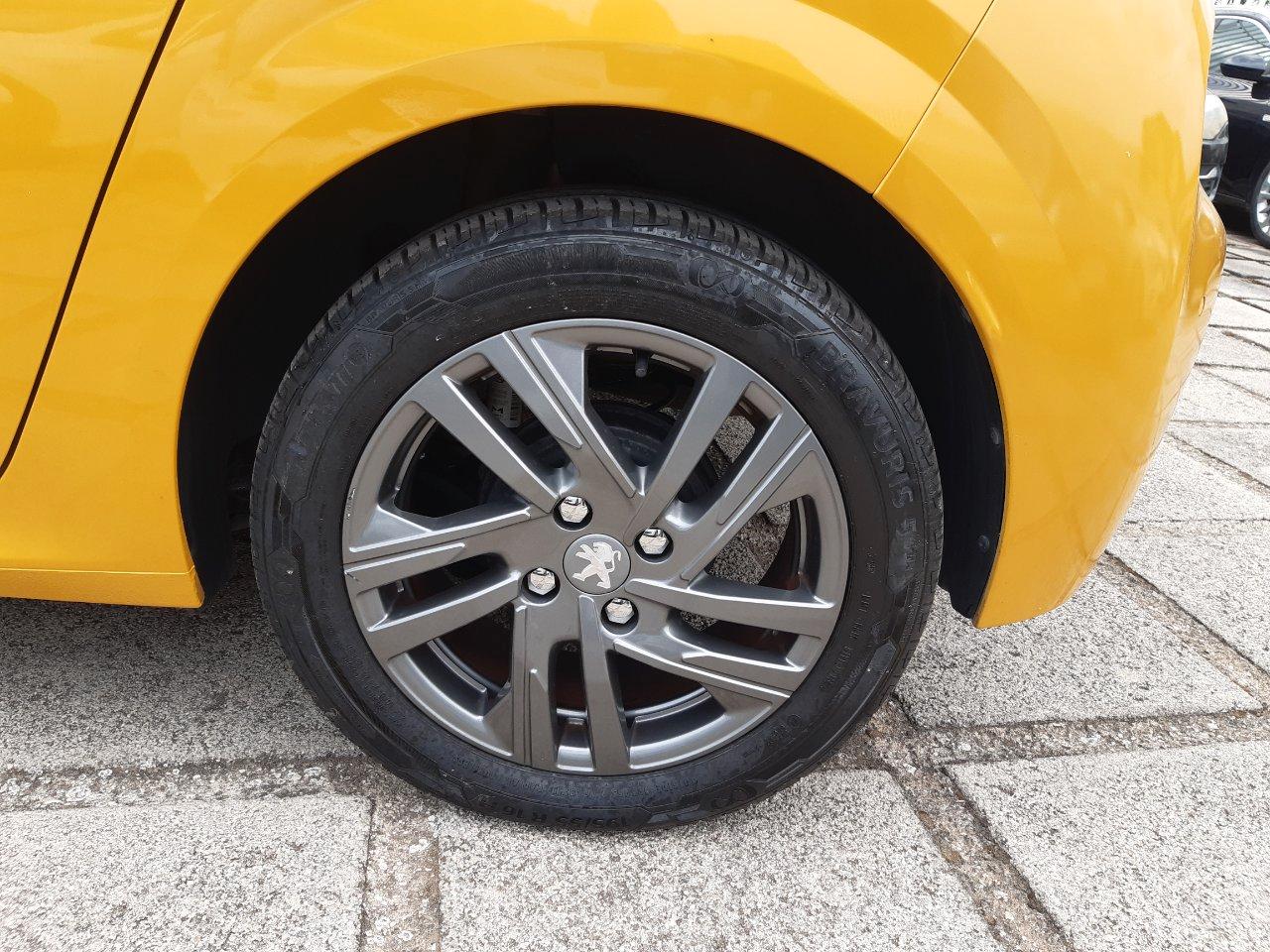 Peugeot 208 5 Porte 208 1.2 puretech Active Pack s&s 75cv