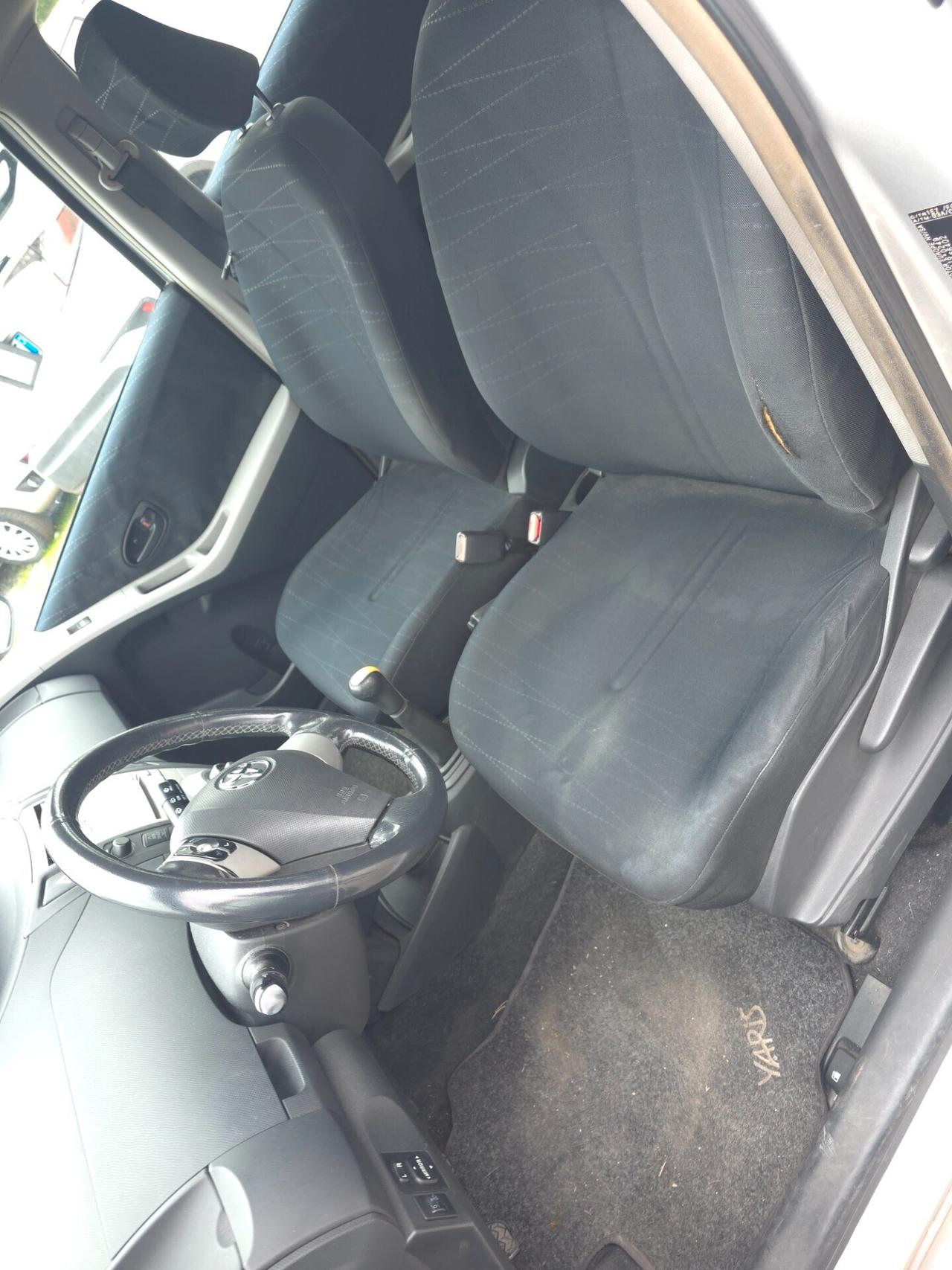 Toyota Yaris 1.3 5 porte Navi