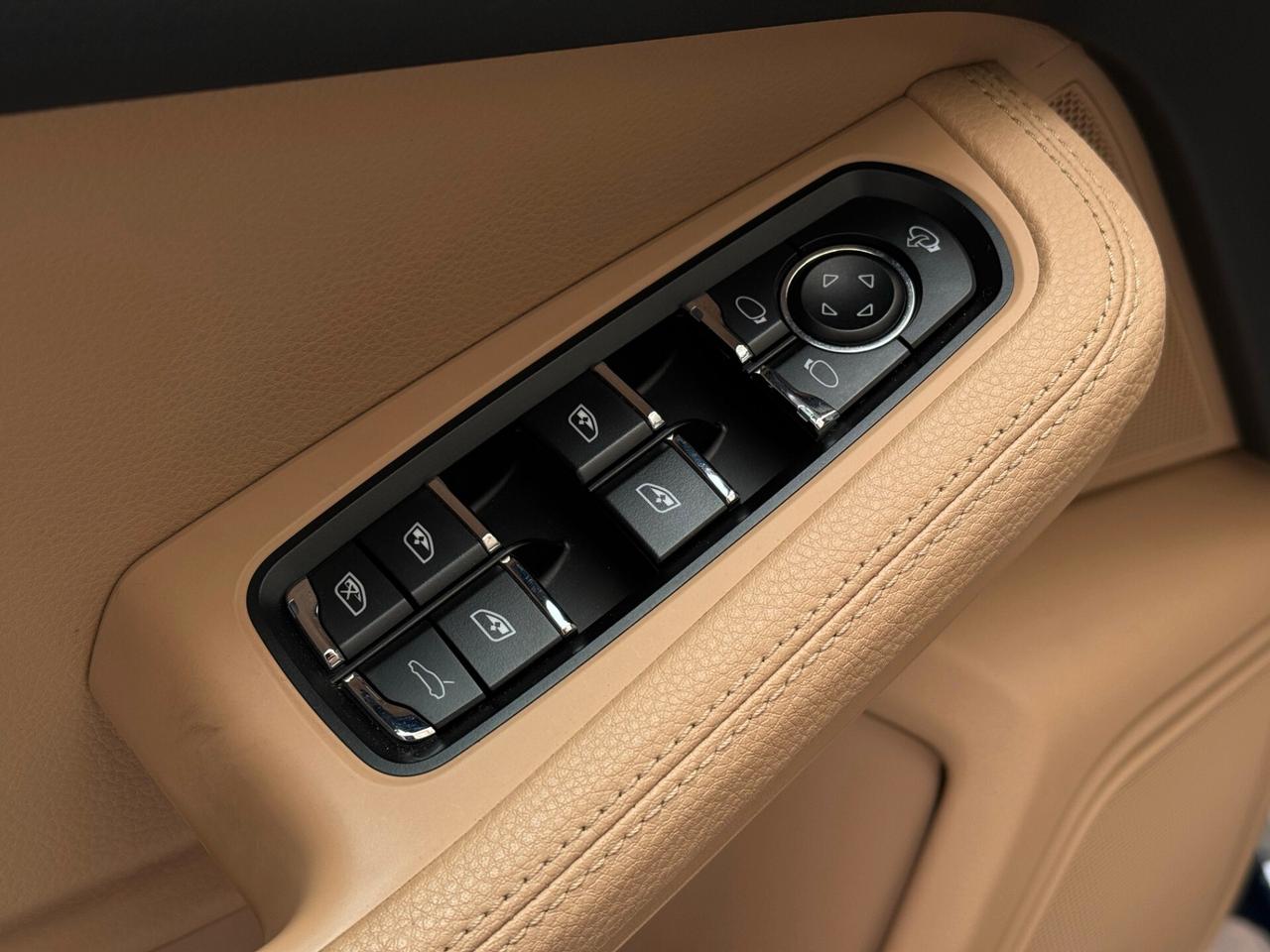 Porsche Macan 2.0 245 cv PDK