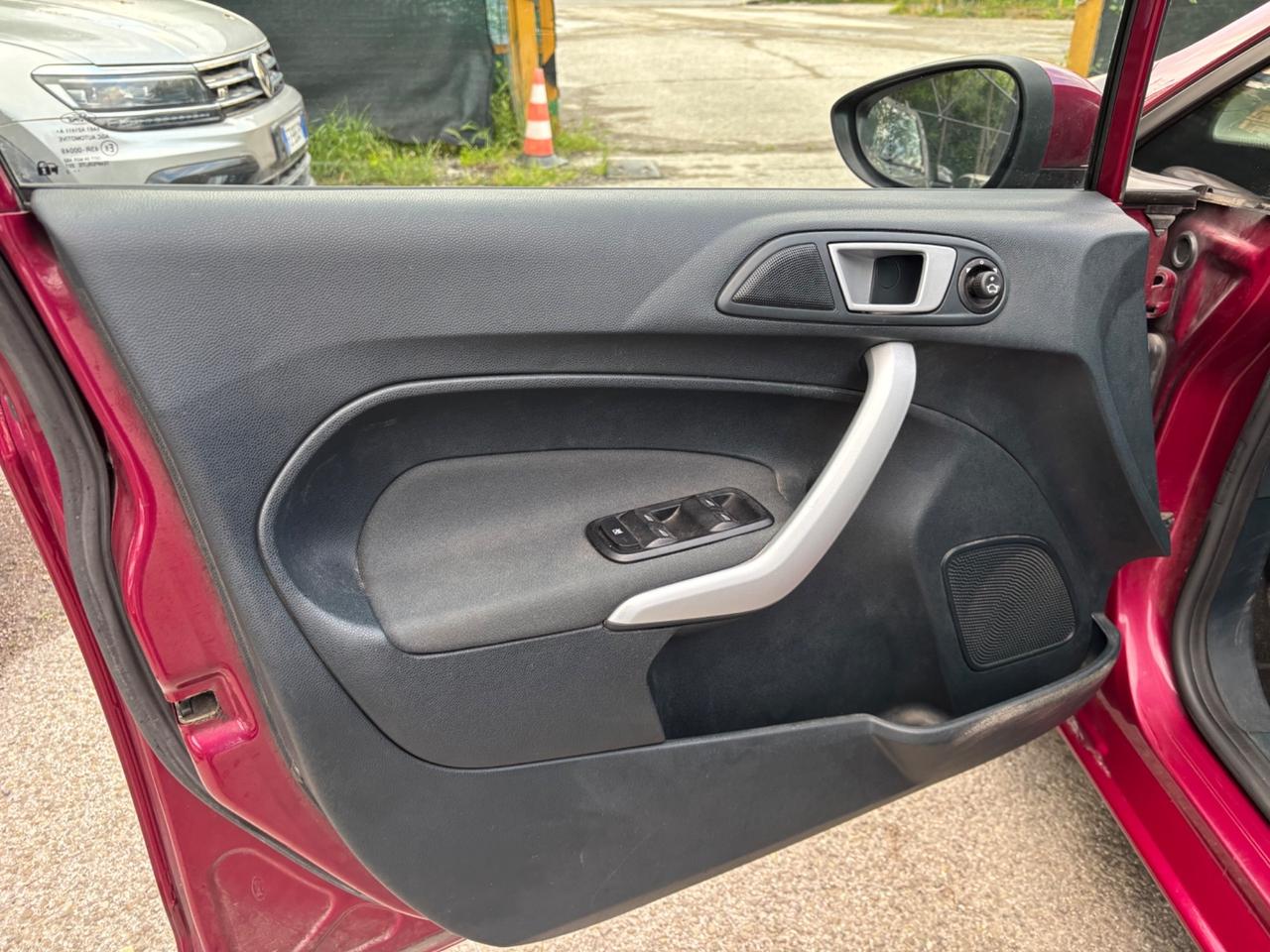 Ford Fiesta 1.4 TDCi 70CV 5 porte Titanium