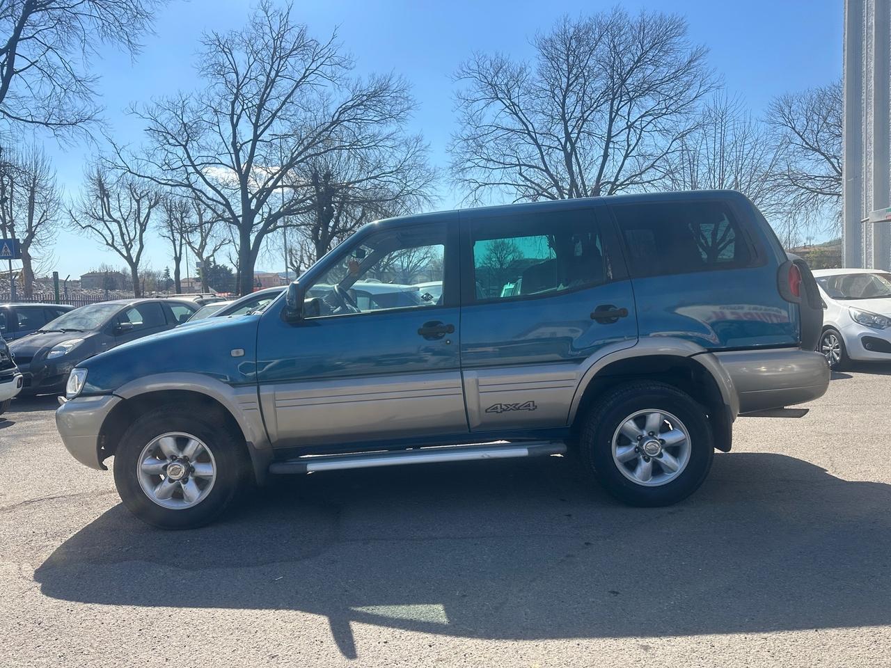 Nissan Terrano II 2.7 Tdi 5 porte - 7 Posti