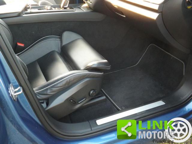 VOLVO XC60 allestimento R-design ben tenuta e manutentata