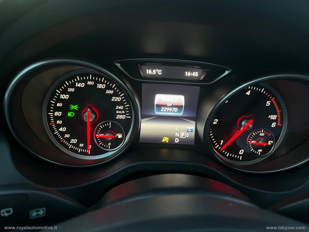 MERCEDES-BENZ GLA 180 Sport