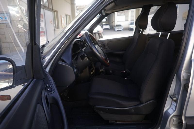 Chevrolet Nova Chevrolet Niva 1.7 4 x4 59KW ANNO 2008