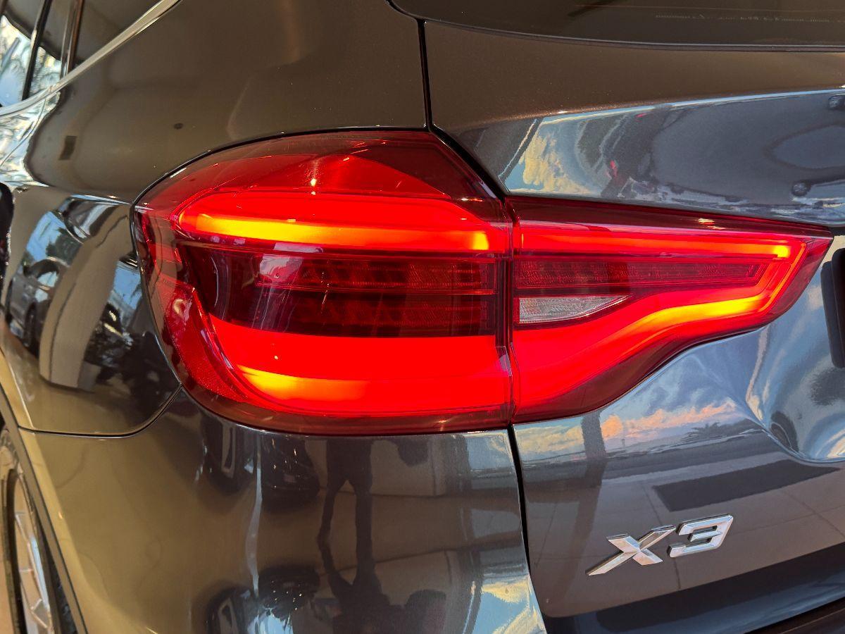 BMW X3 xDrive20d xLine Pelle Chiara Luci ambient