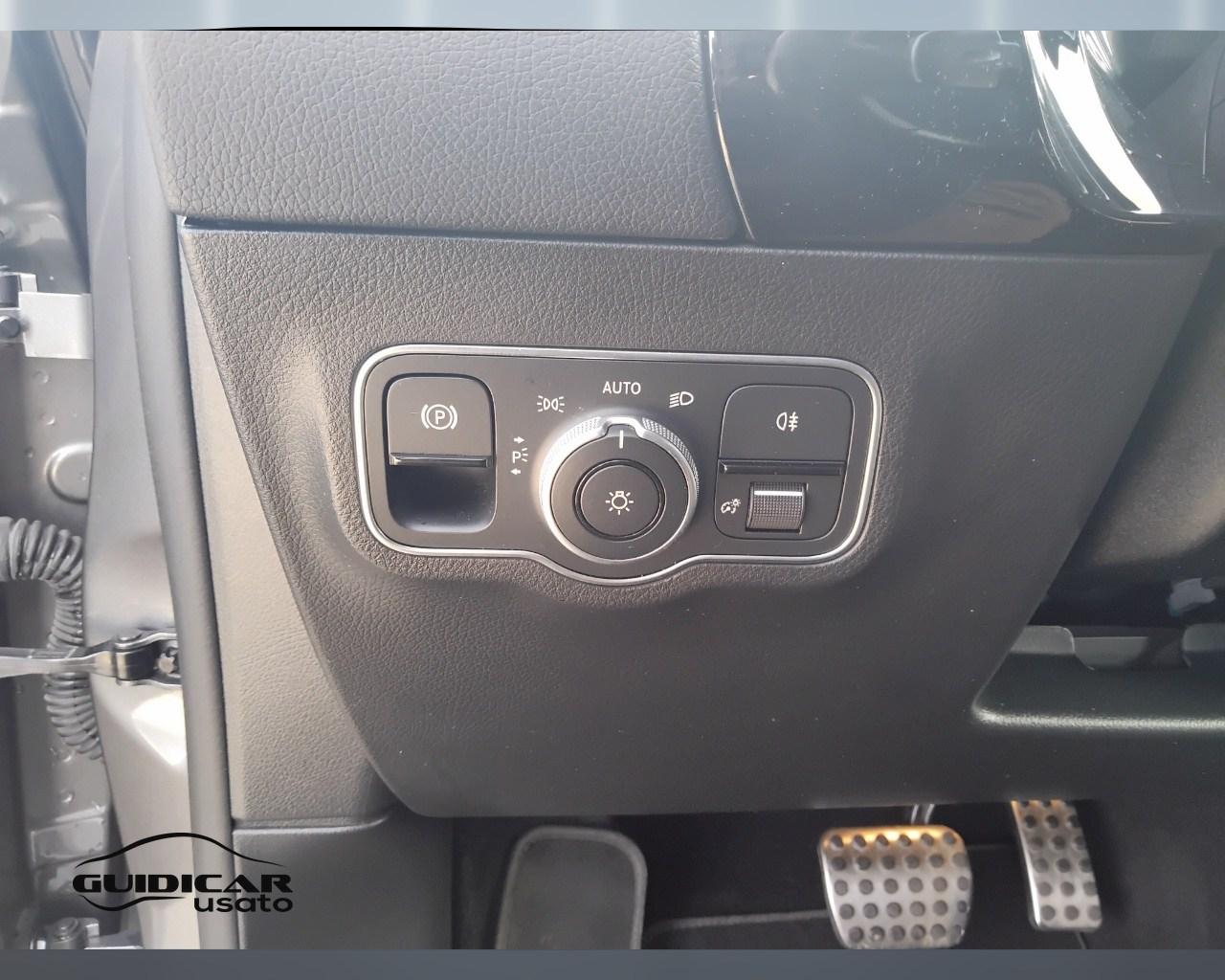 Mercedes-Benz GLA-H247 2020 - GLA 180 d Premium auto