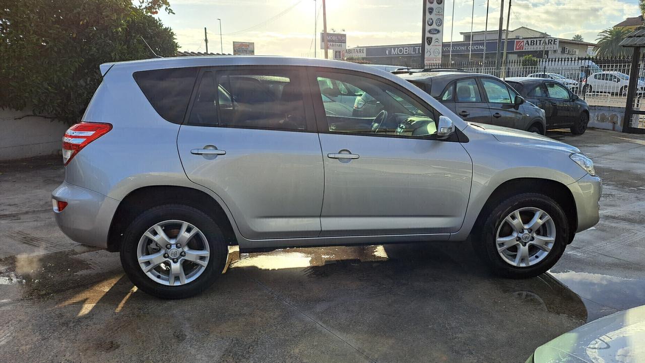 Toyota RAV 4 RAV4 2.2 D-4D 150 CV DPF Sol