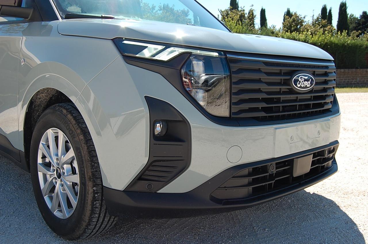 Ford Tourneo Courier 1.0 EcoBoost Titanium