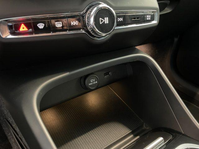 VOLVO XC40 2.0 D4 190 CV Geartronic R-design