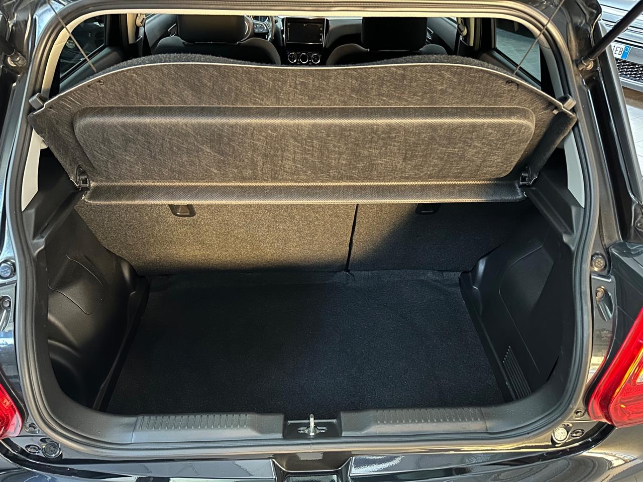 Suzuki Swift 1.2 Hybrid 4WD AllGrip Top