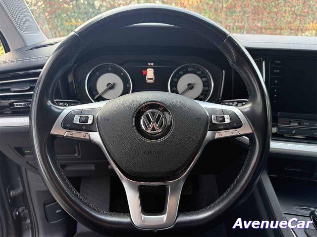 VOLKSWAGEN Touareg 3.0 tdi Black Style tiptronic TELECAMERA CARPLAY