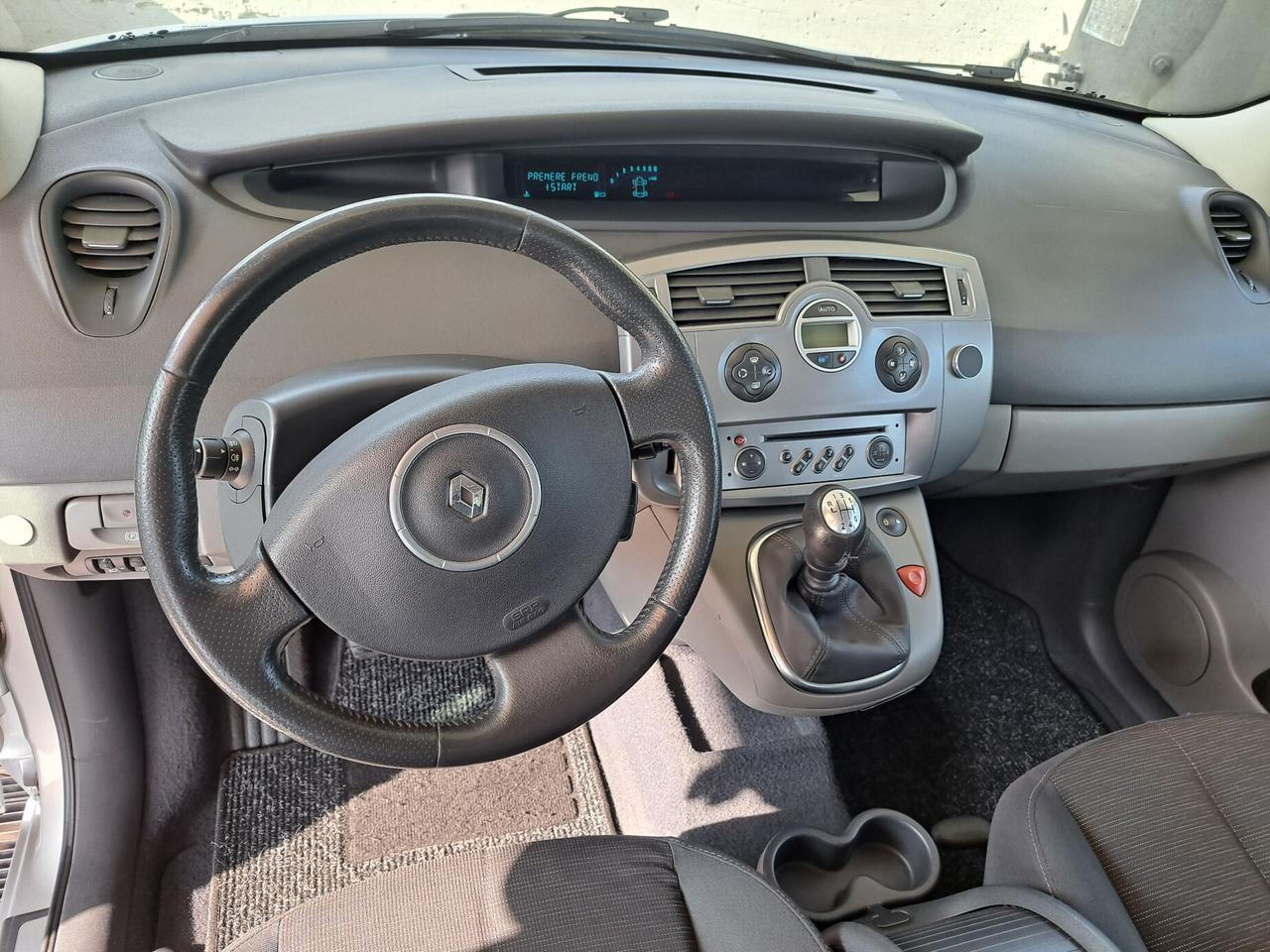 Renault Scenic Scénic 1.6 16V 110Cv Dynamique