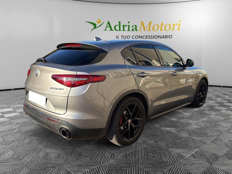 Alfa Romeo Stelvio 2.2 Turbodiesel 210 CV AT8 Q4 Super