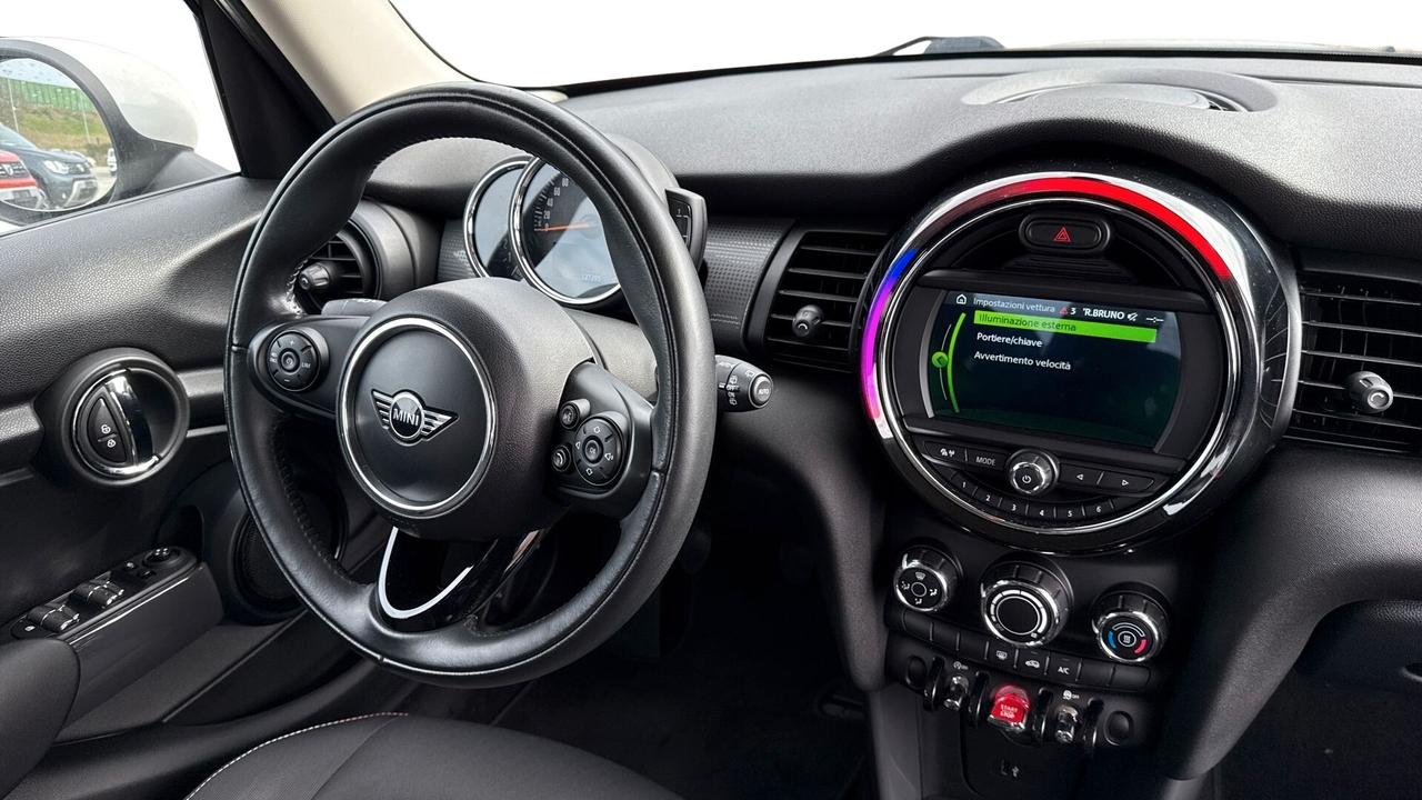Mini Mini 1.5 Cooper D 5 porte
