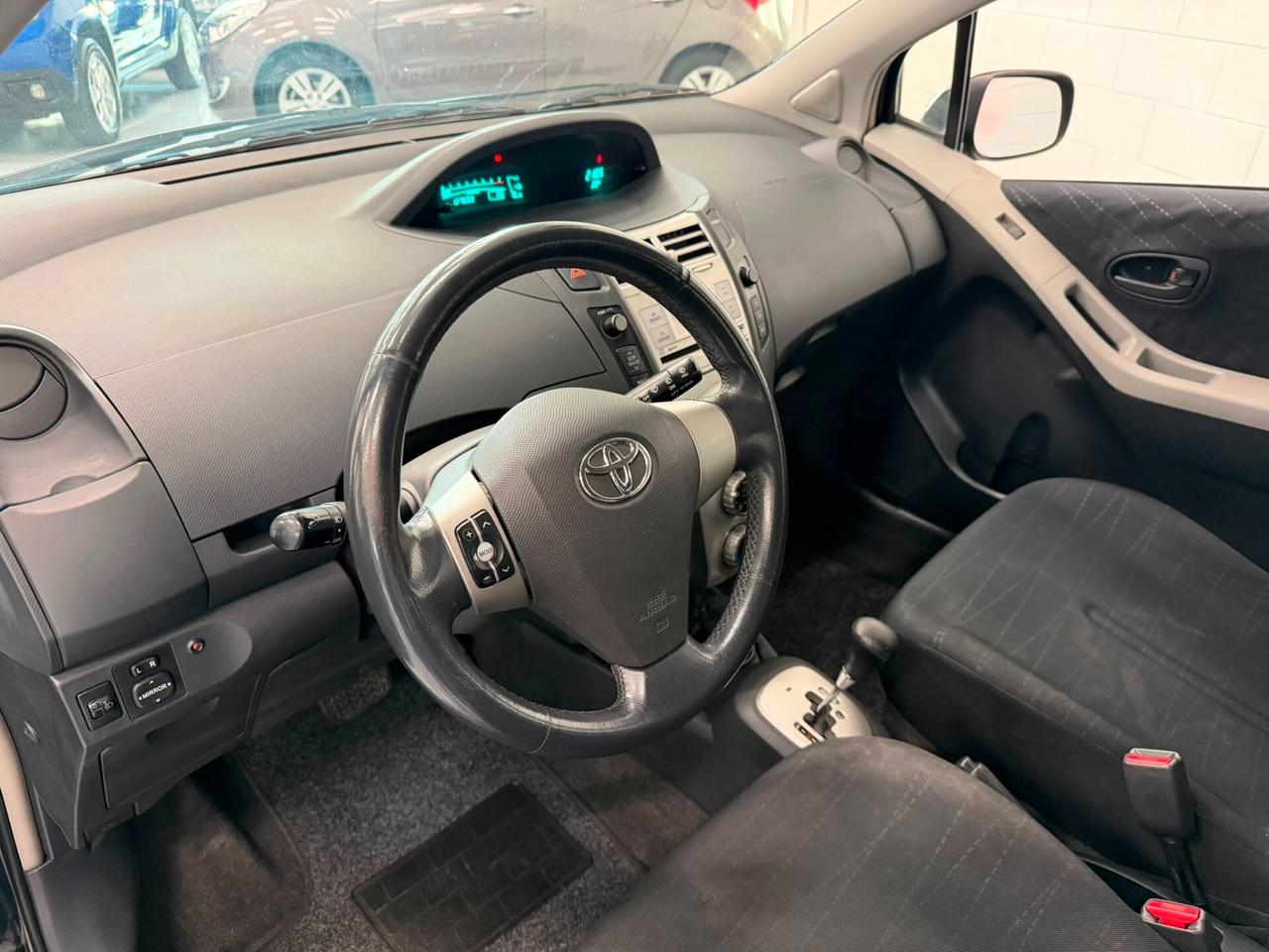 Toyota Yaris 1.3 5 porte Sol