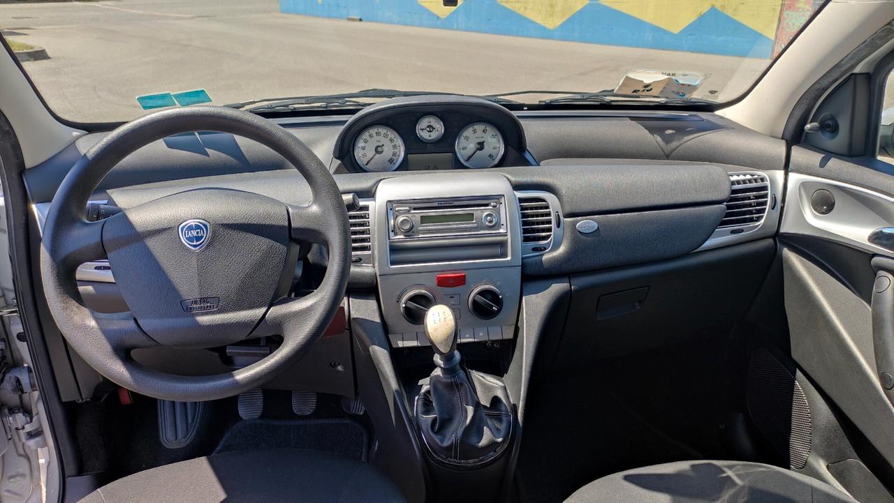 Lancia Ypsilon 1.2 soli 62000km NEOPATENTATI - 2009
