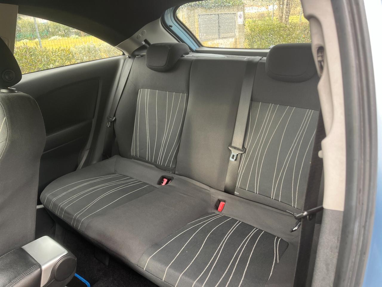 Opel Corsa 1.2 3 porte Sport