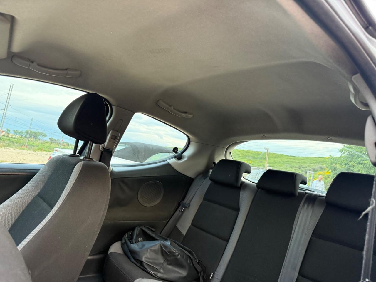 Peugeot 207 1.4 HDi 70CV NEOPATENTATI 1.590€