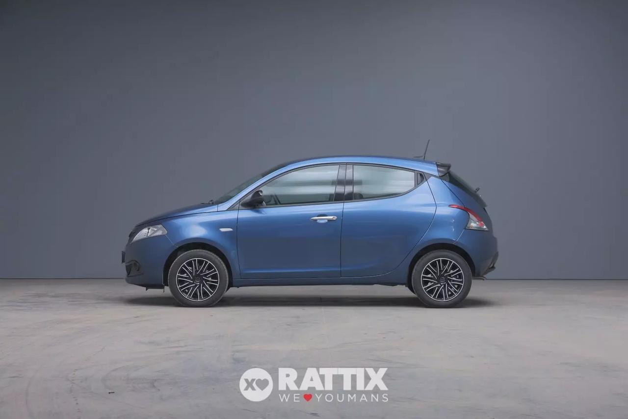 Lancia Ypsilon 1.0 Firefly Hybrid 70CV Silver