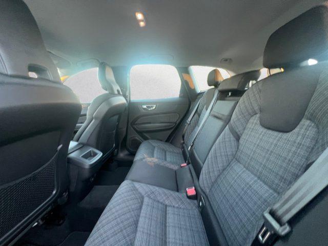 VOLVO XC60 B4 (d) AWD automatico Core