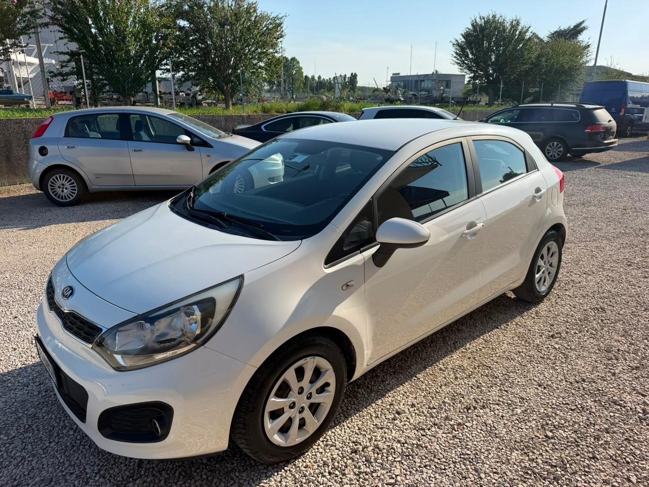 Kia Rio 1.1 CRDi WGT 5p. EX