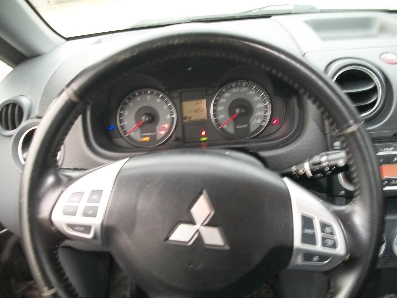 Mitsubishi Colt 1.332 SI NUOVI PATENTATI GARANZIA UN ANNO POCHISIMI KM TALIANDATI DICHIARATI