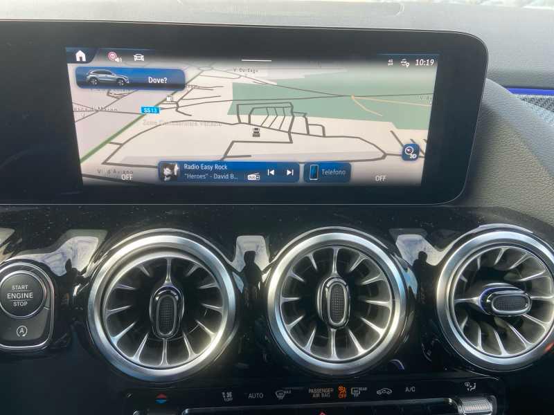 Mercedes-Benz GLA 180 d AMG Line Premium AuTo