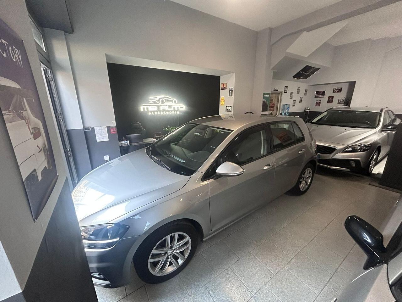 Volkswagen Golf condizioni pari al nuovo