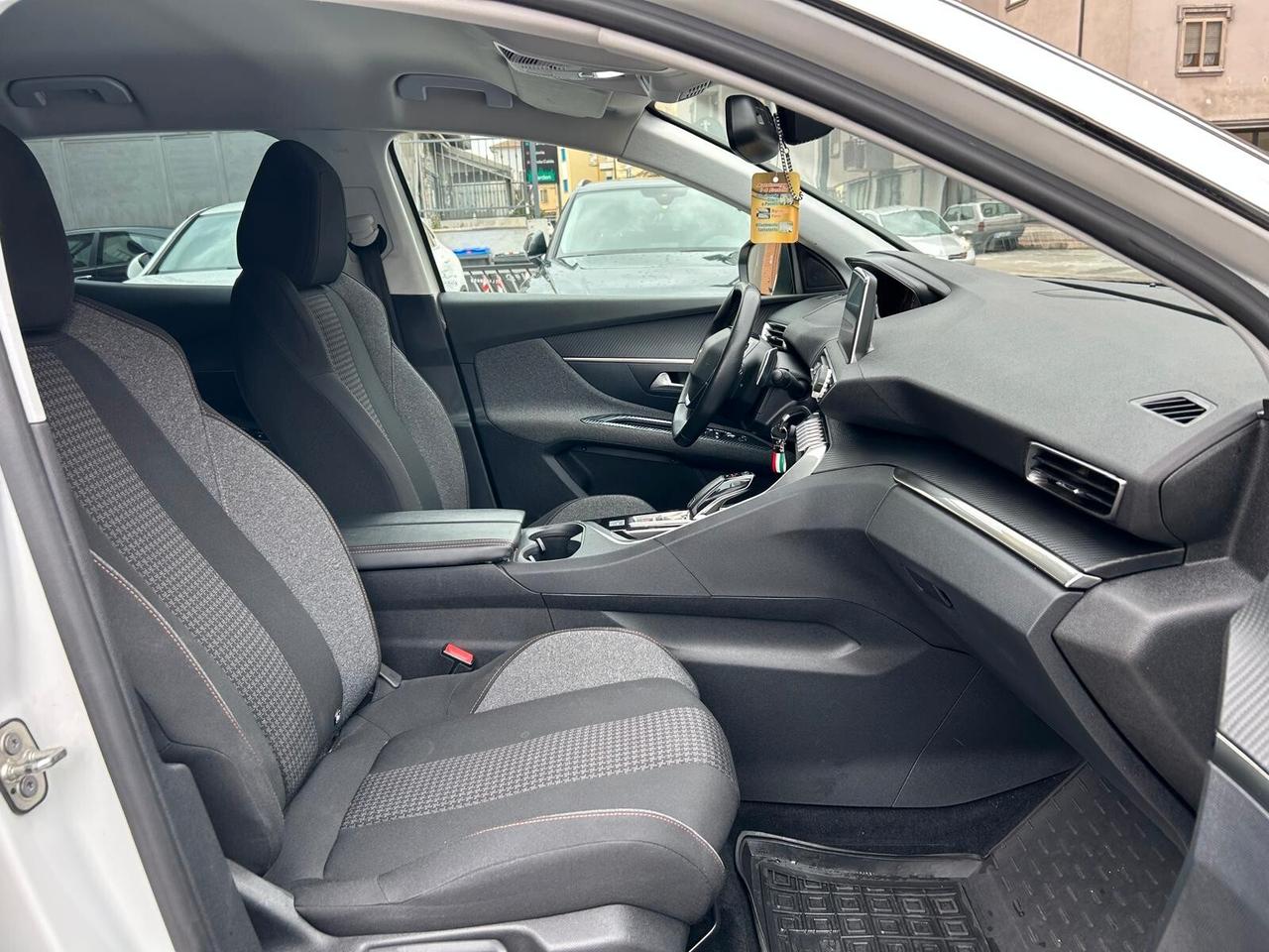 Peugeot 3008 BlueHDi 130 S&S Business