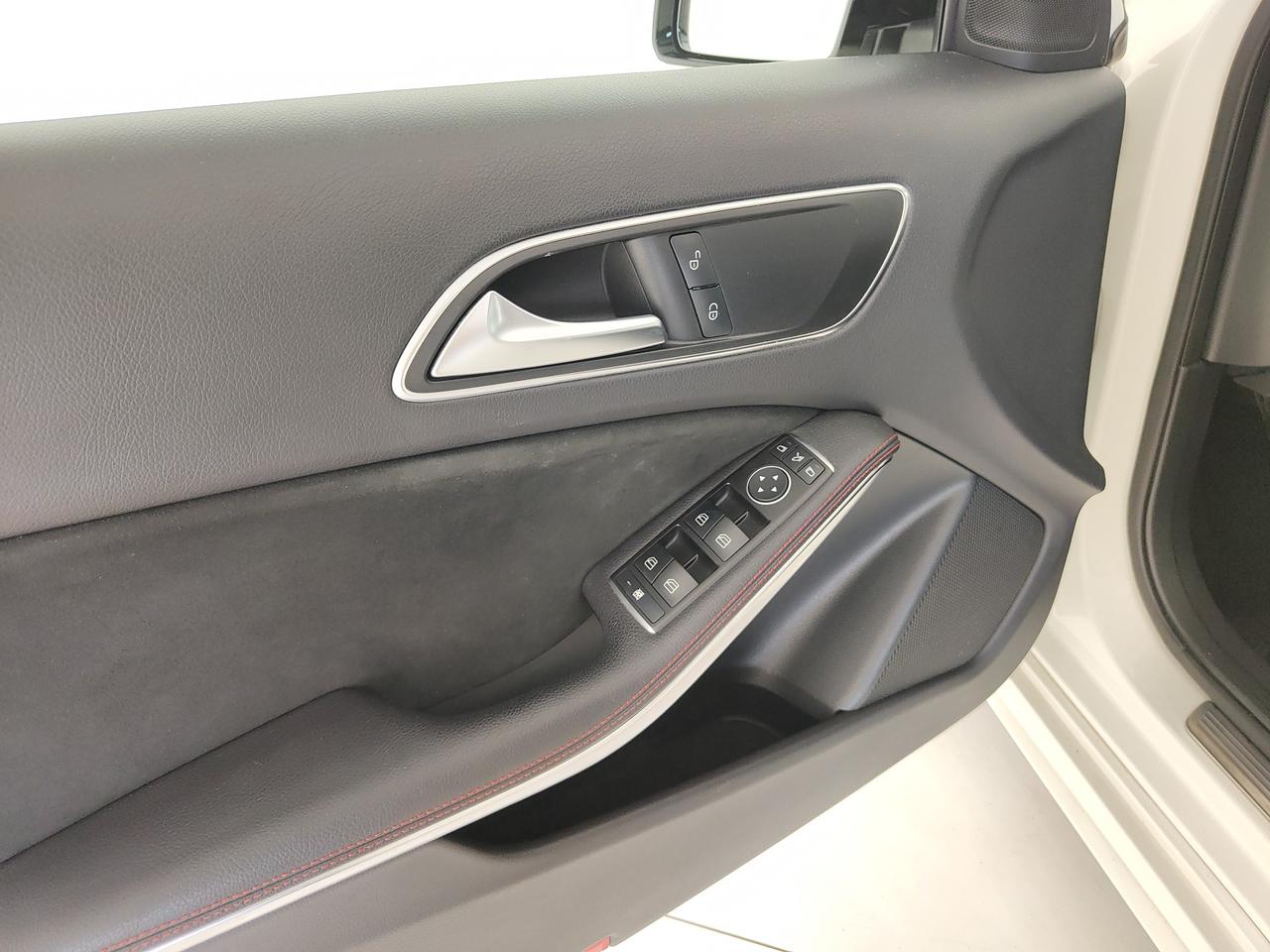 Mercedes-Benz A 180 Premium my16