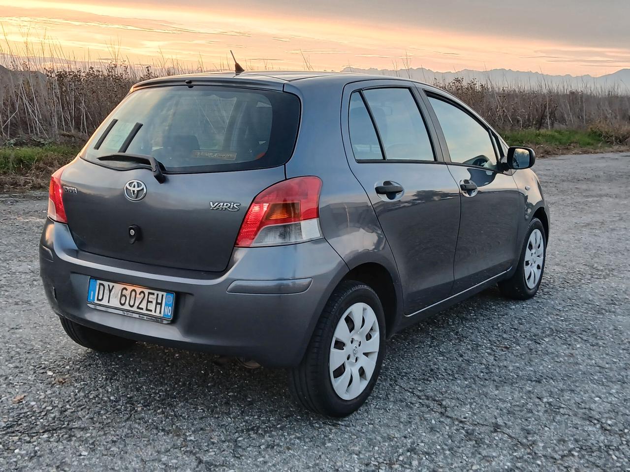 Toyota Yaris 1.0 5 porte