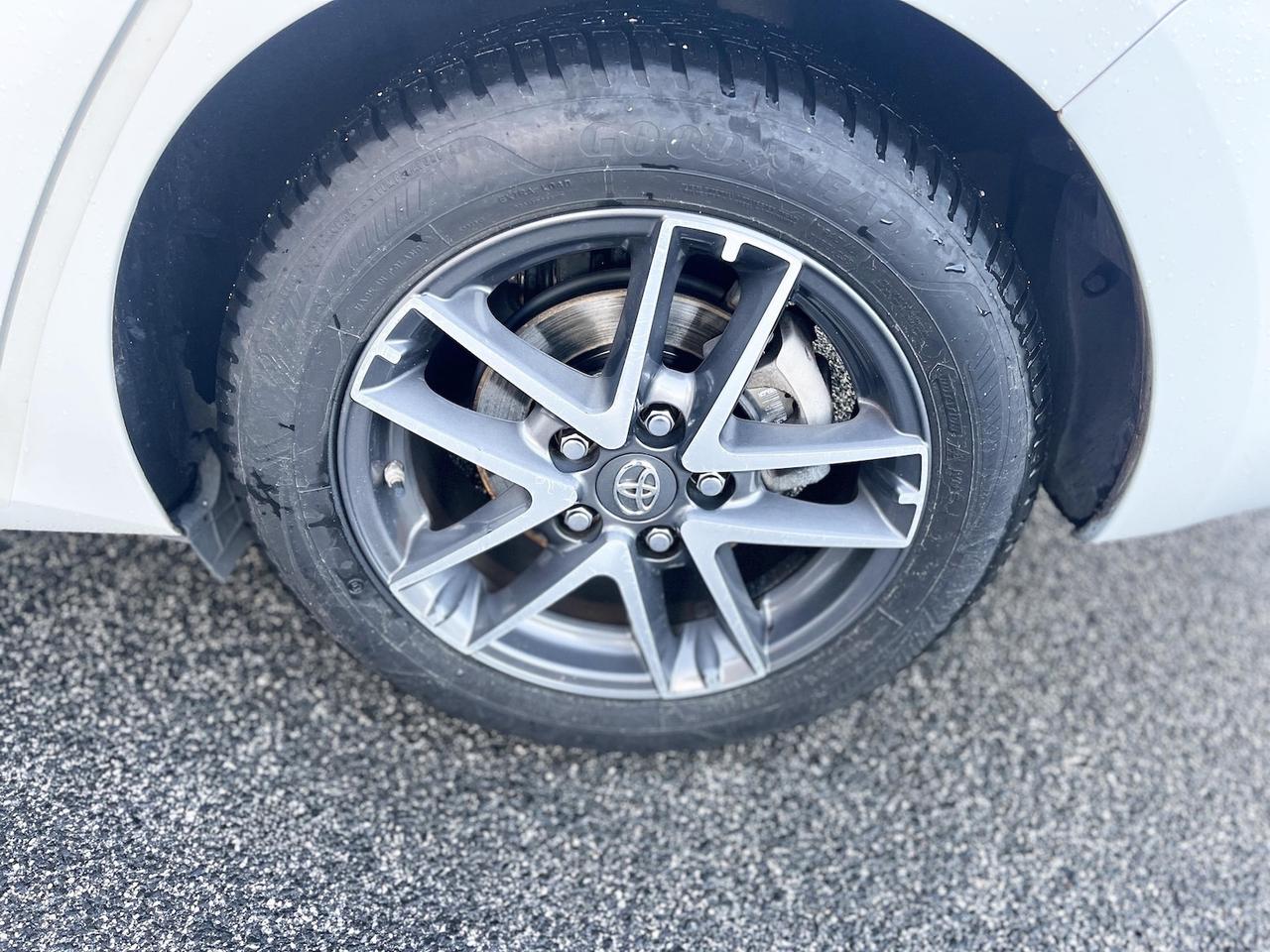 Toyota Auris 1.8 Hybrid 99CV E5 Neo - 2014