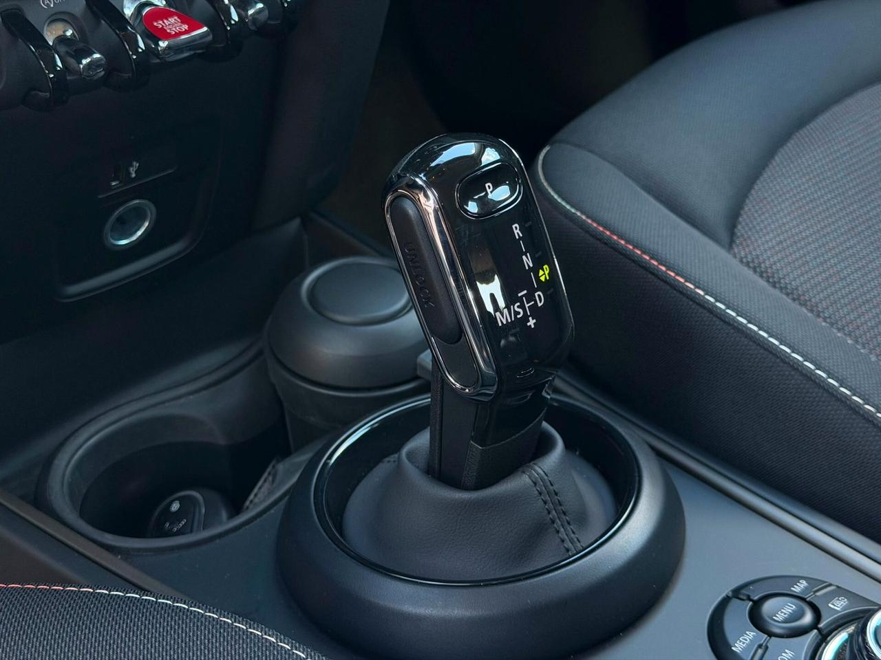 Mini Cooper Countryman 1.5 Essential