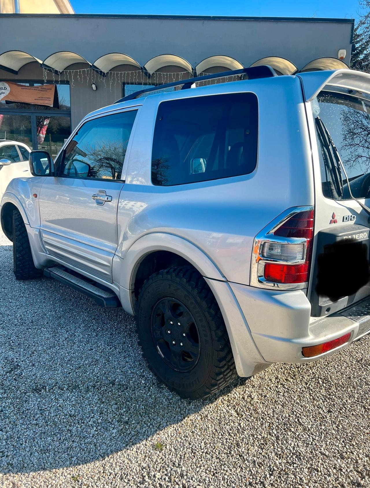 Mitsubishi Pajero 3.2 16V DI-D 3p. GLS2