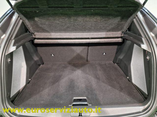 PEUGEOT 2008 BlueHDi 110 S&S Allure