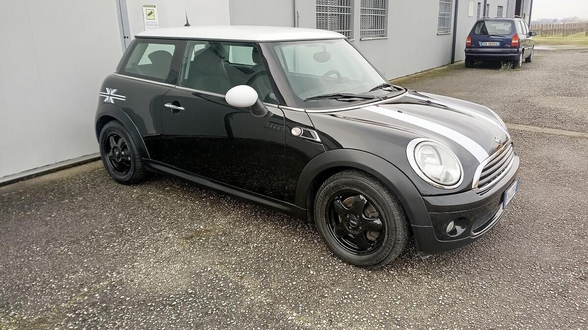 Mini Cooper 1.400 c.c. - 75 cv