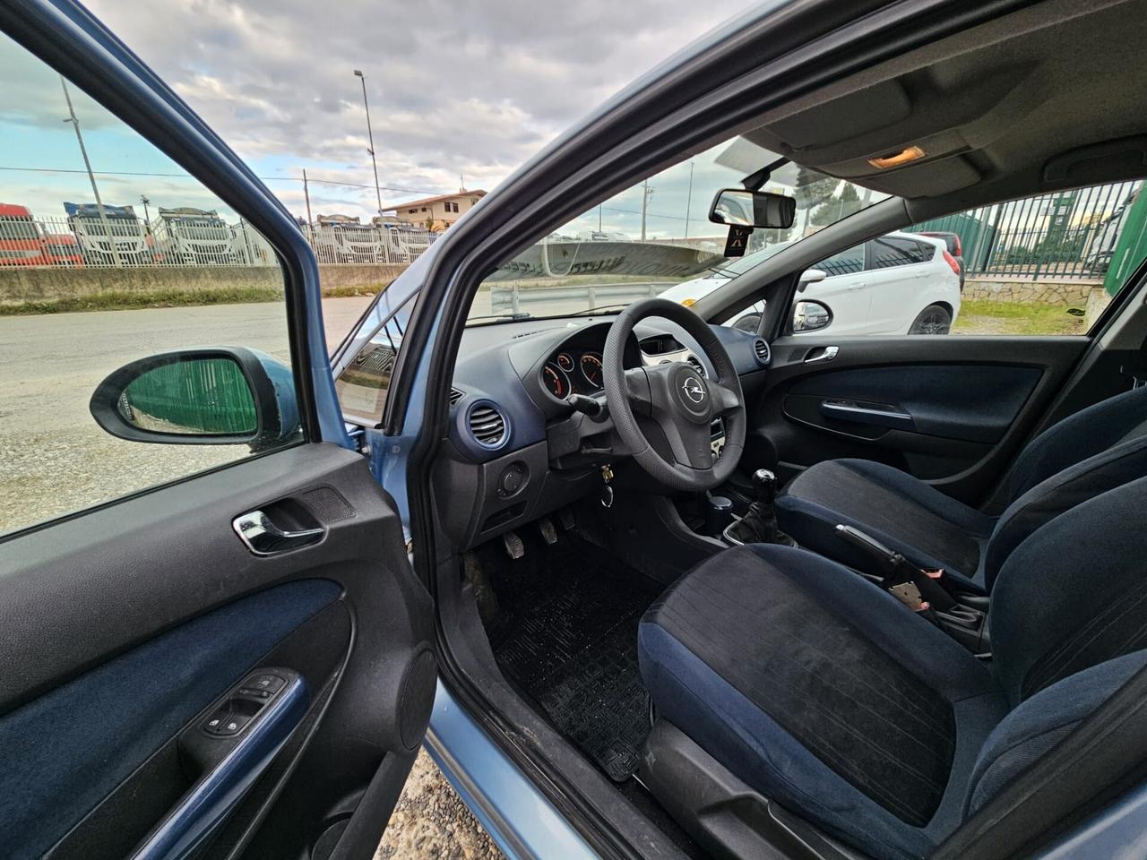 Opel Corsa 1.3 16V CDTI 5 porte Neopatentati