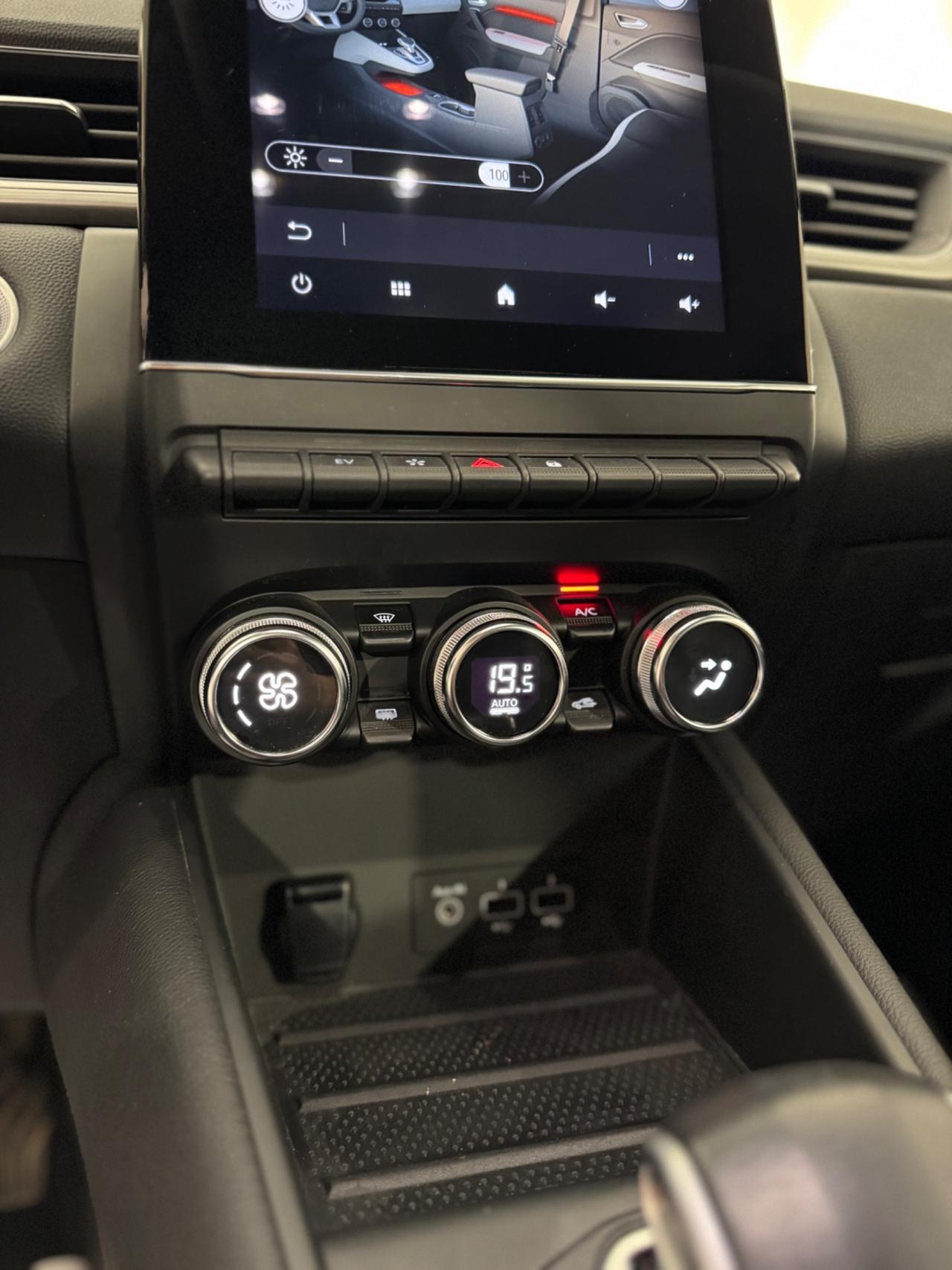 Renault Captur Plug-in Hybrid E-Tech 160 CV Initiale Paris
