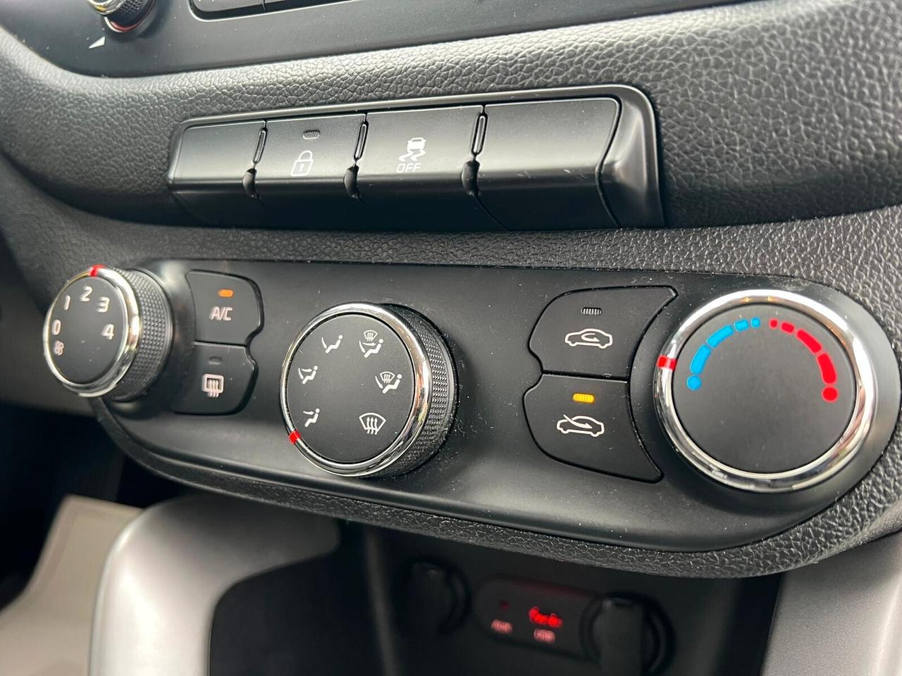 Kia Ceed cee'd 1.4 GPL 5 porte Cool