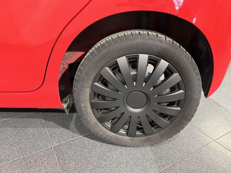 Toyota Aygo Connect 1.0 VVT-i 72 CV 5 porte x-play