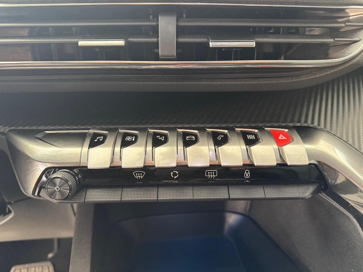 PEUGEOT 3008 BlueHDi 130 EAT8 S&S Allure UNICO PROP/ IVA DEDUCIBILE/ NAVI/ RETROCAMERA